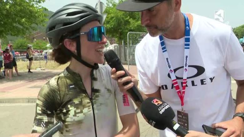 Elena Llorente es la primera mujer en completar la XXXV edición de la Quebrantahuesos - Palacios de la Sierra